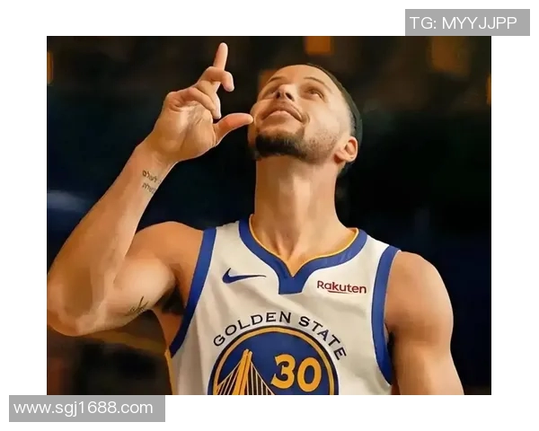 篮球与足球明星的生活方式与风格探秘：从训练到休闲的全景观察